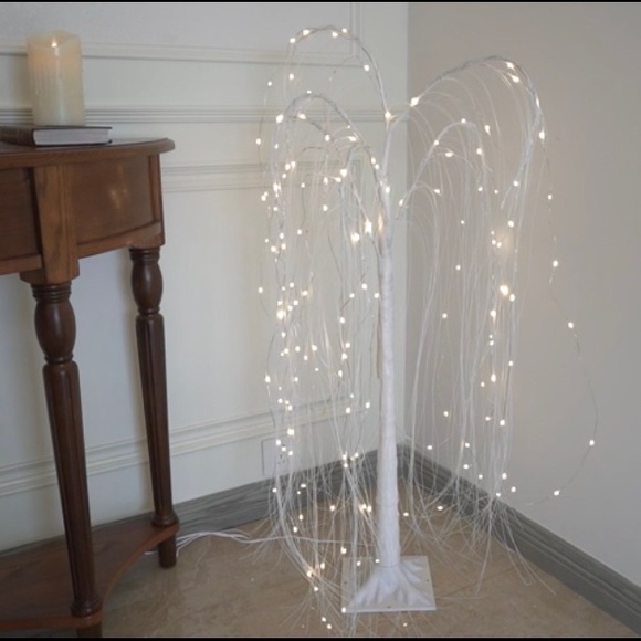 4 Ft Holiday Time Twinkling LED Willow Tree Indoor/Outdoor Decor Complete - Picture 2 of 6